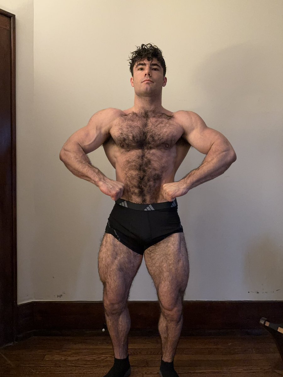 It's official: I am beginning my first prep to showcase the progress that I have made in my first year of bodybuilding.
I haven't ever been stage lean before, but I am excited to see what my physique will look like.
The Countdown Begins Now