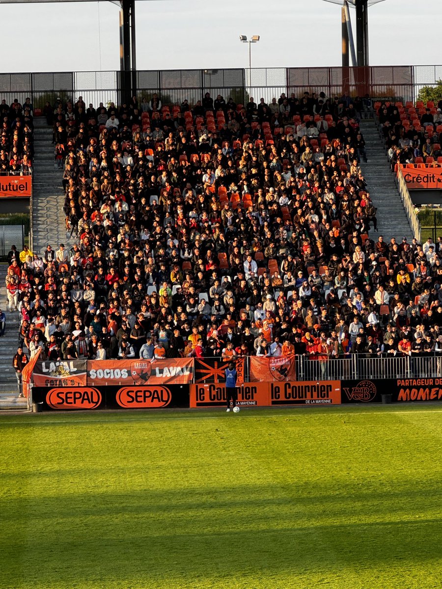 Aujourd’hui c’est une ambiance exceptionnelle à <a href="/stadelavallois/">Stade Lavallois</a> 
Les séminaristes d’Evron font le
Job
Pas vu autant d’ambiance toute cette saison. Bravo.