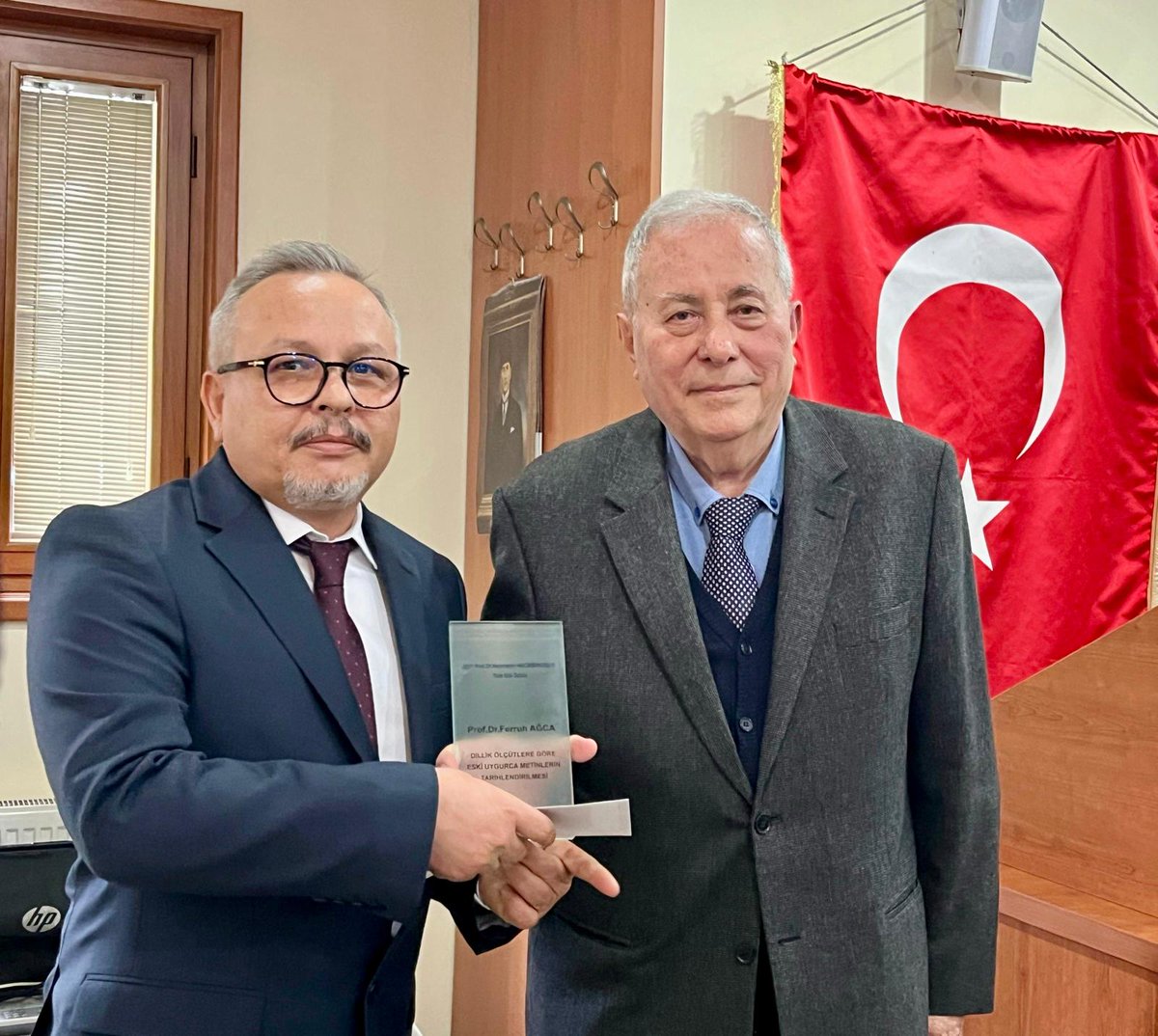 Dillik Ölçütlere Göre Eski Uygurca Metinlerin Tarihlendirilmesi adlı kitabım ve Türk dili alanındaki çalışmalarım nedeniyle beni Prof. Dr. Necmettin Hacıeminoğlu Bilim Ödülüne layık gören seçici kurula teşekkür ederim.