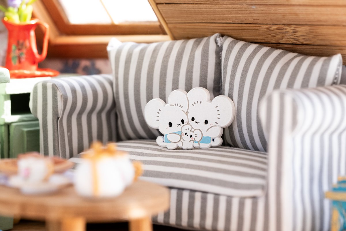 Funtroon's tweet image. A happy family is a happy life 🤍🐭🤍

pin by @mamobot_art