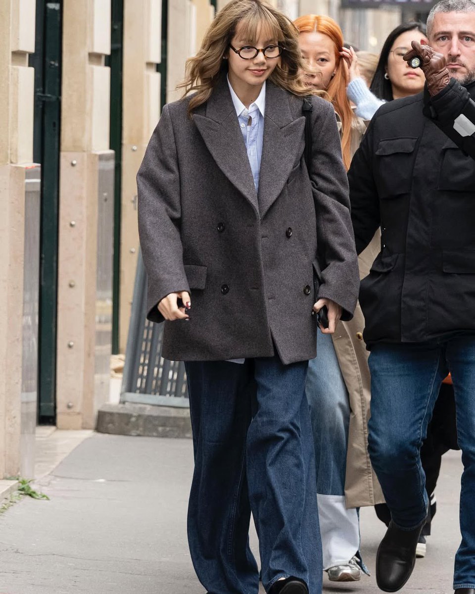 LISANATIONS tweet media