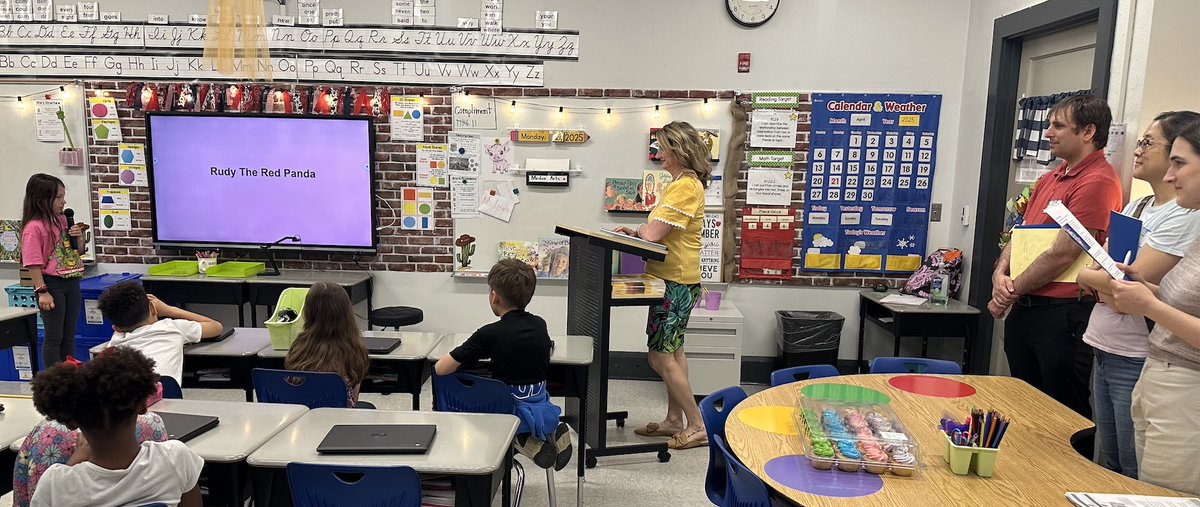 Brigitte_Blom's tweet photo. Good things are happening!

@DanvilleSchools recently hosted a "Learning Walk" for community members and parents to become better acquainted with what's happening in the classroom. It  was a slam dunk!

"As a parent and community member I can let other parents know how much is going on in the schools and also push them to want to be a part of experiences like these to be more involved parents. And for parents to want to share their time and talents with the school community."-Parent

Big KUDOS to @yatesinfirst, Community Schools District Director for his vision and follow-through! 

Building a #Groundswell for a #BigBoldFuture - one KY community at a time.