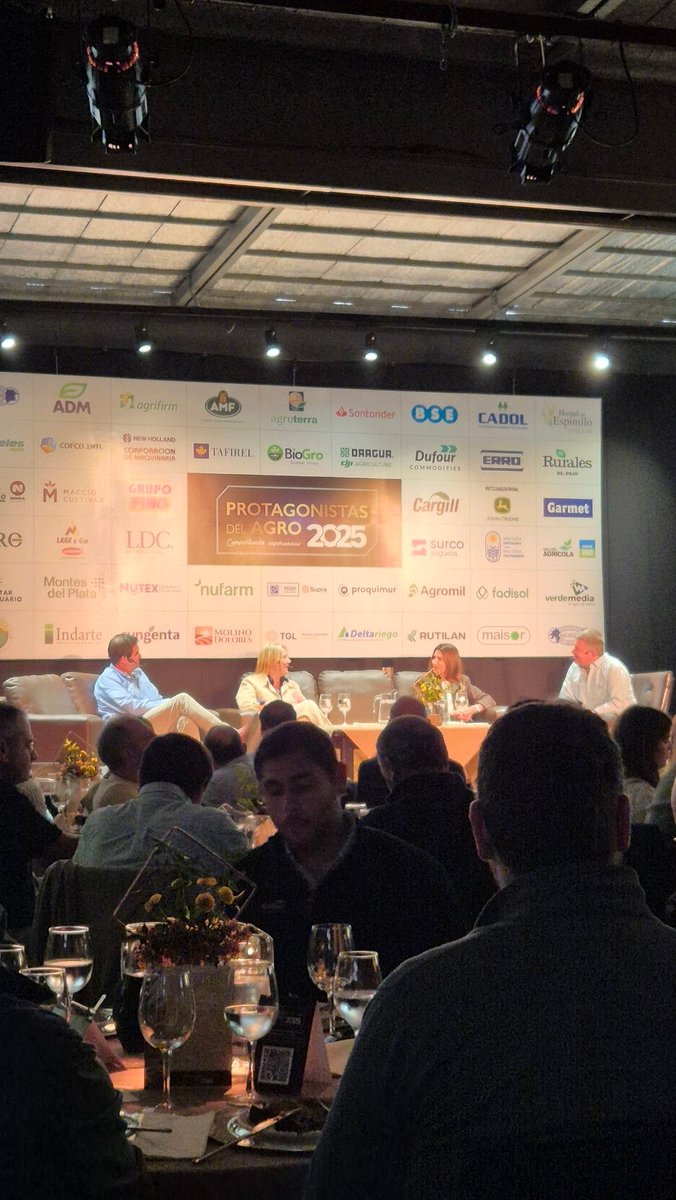 Ayer participamos y auspiciamos el evento #ProtagonistasDelAgro.

Tuvimos la oportunidad de compartir con colegas y disfrutar la posibilidad de conocer la a Cecilia Macció, Alma Aznarez y Diego Otegui, que aportaron perspectivas valiosas y enriquecedoras de sus empresas 📈