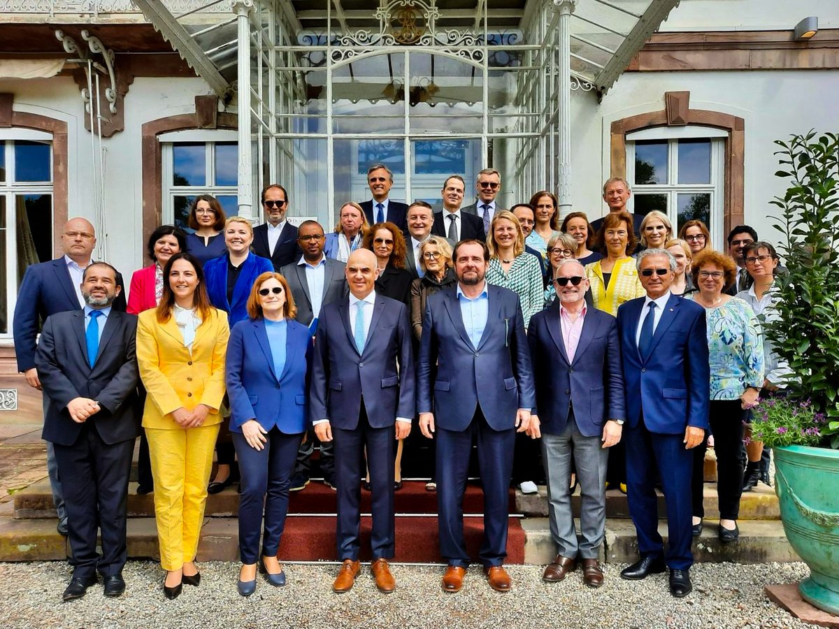 Malta at the CoE (@maltacoe) on Twitter photo Amb <a href="/FrancescaCV_MT/">Francesca Camilleri Vettiger</a> 🇲🇹 participated at the EU HoMs Retreat, held in the presence of SG <a href="/AlanBerset/">Alan Berset</a>, which was co-hosted by @EUDelegationCoE & the Polish 🇵🇱 EU Presidency. Discussions focused on challenges facing the @CoE 🇪🇺, EU-CoE strategic partnership & support for Ukraine 🇺🇦. Amb <a href="/FrancescaCV_MT/">Francesca Camilleri Vettiger</a> 🇲🇹 participated at the EU HoMs Retreat, held in the presence of SG <a href="/AlanBerset/">Alan Berset</a>, which was co-hosted by @EUDelegationCoE & the Polish 🇵🇱 EU Presidency. Discussions focused on challenges facing the @CoE 🇪🇺, EU-CoE strategic partnership & support for Ukraine 🇺🇦.