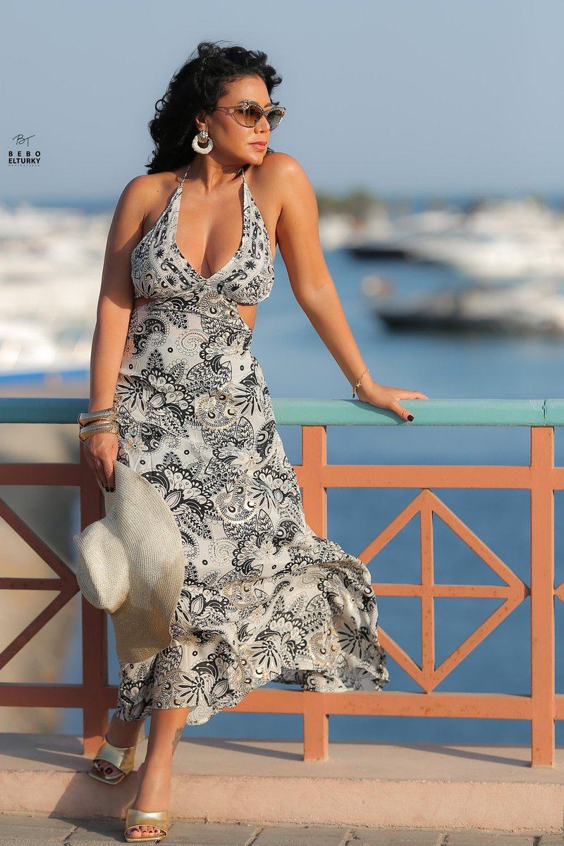 It almost feels like summer ☀️🌈
📸: @bebo_elturky_photography_bt 

#رانيايوسف #رانيا_يوسف #raniayoussef #rania_youssef