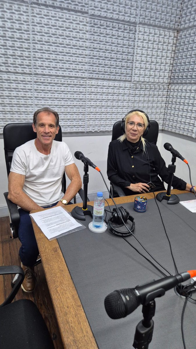 sbhsrl's tweet image. 🟦 HACIENDO BUENOS NEGOCIOS 🟦 

Nueva entrevista sobre la 'Movilidad Eléctrica' ya disponible en youtube!

📌 Video completo: youtube.com/watch?v=cGwcO7…