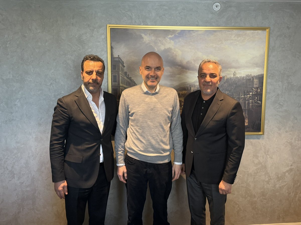 Cengiz Bingöl (@cengizbingoll) on Twitter photo Ahlatçı holding CEO’su aile dostum abim Kadri SAMSUNLU beyi ziyaret ettik ilgi alakasından dolayı teşekkür eder görevinde başarılar dileriz… <a href="/Ksamsunlu/">Kadri Samsunlu</a> <a href="/AhlatciHolding/">Ahlatcı Holding</a> <a href="/binsatholding/">Binsat Holding</a> <a href="/BingolArafat/">Arafat BİNGÖL</a> Ahlatçı holding CEO’su aile dostum abim Kadri SAMSUNLU beyi ziyaret ettik ilgi alakasından dolayı teşekkür eder görevinde başarılar dileriz… <a href="/Ksamsunlu/">Kadri Samsunlu</a> <a href="/AhlatciHolding/">Ahlatcı Holding</a> <a href="/binsatholding/">Binsat Holding</a> <a href="/BingolArafat/">Arafat BİNGÖL</a>