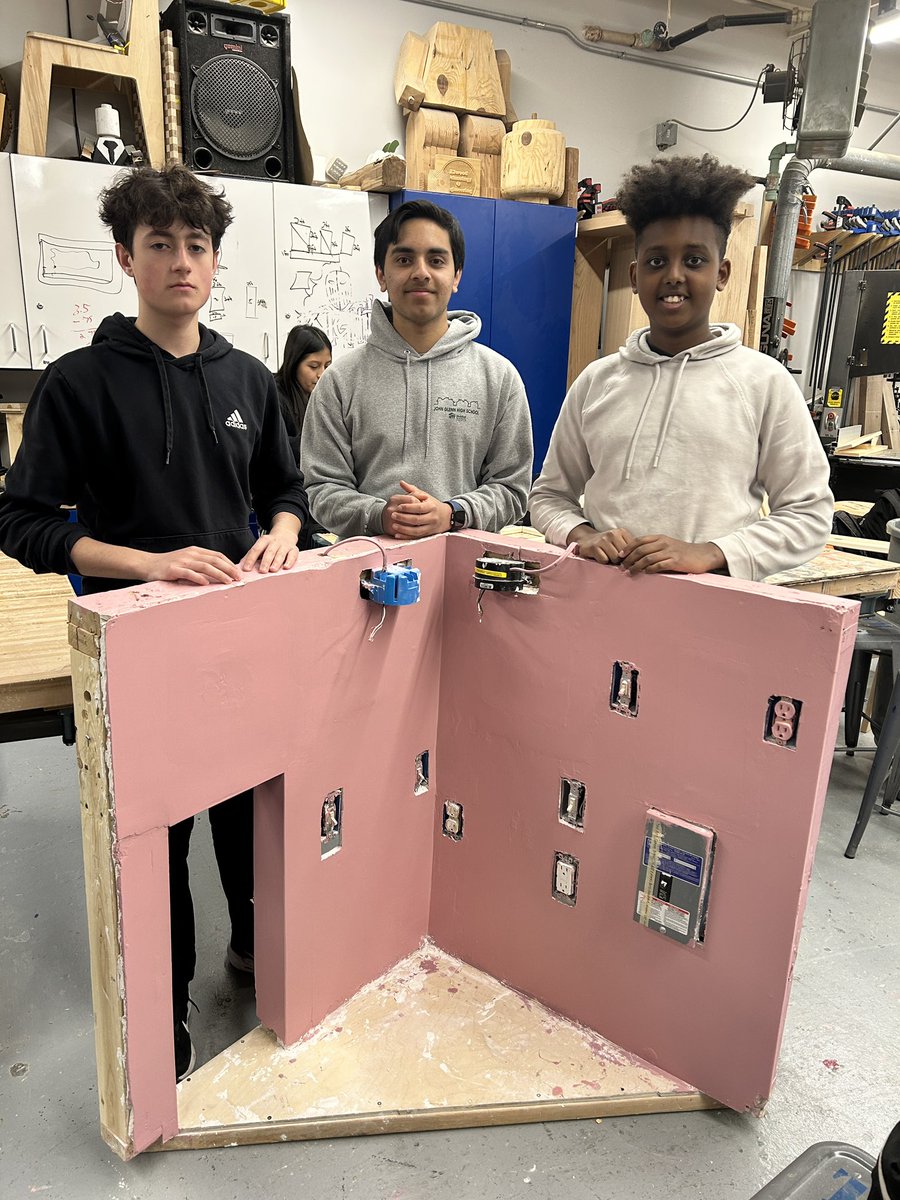 Construction class finished up their mini walls.  Wired, drywall, spackle, and painted.  Time for demo!

#teched