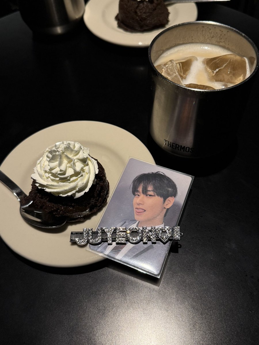 一生オタク tweet media