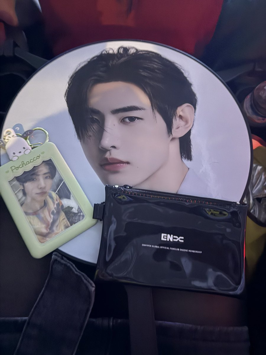 一生オタク tweet media