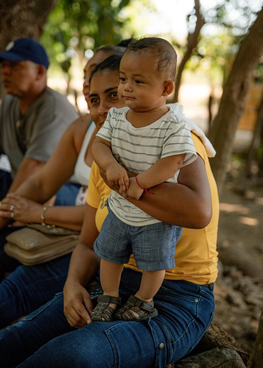 AmigosForChrist's tweet image. The community of El Bejuco hosted a vision trip for two other communties. Families from Tintal-Huispante and Villa Francia had the opportunity to learn firsthand from El Bejuco’s experience as they prepare to begin building their own clean water systems. 
#PathToTransformation