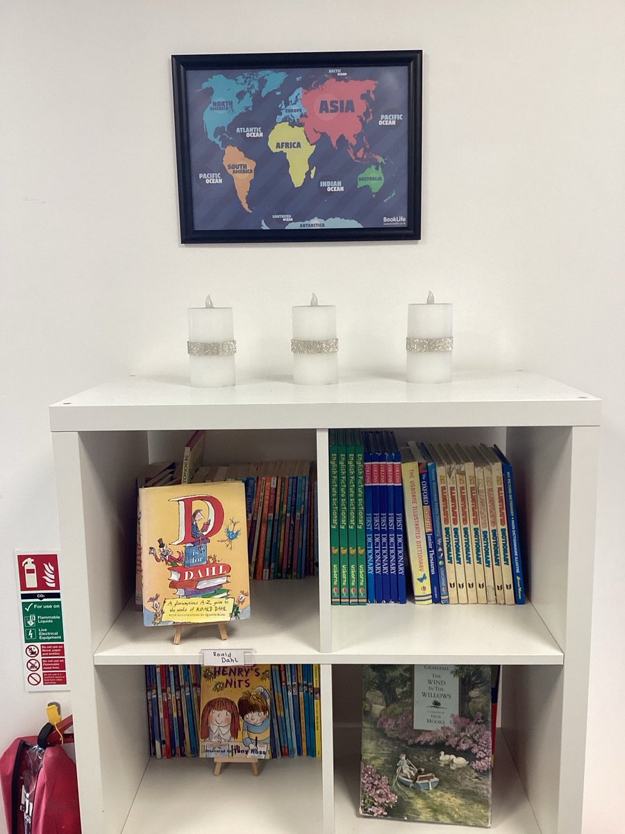 Our new Year 3/4 library is officially open! 💙💛📚