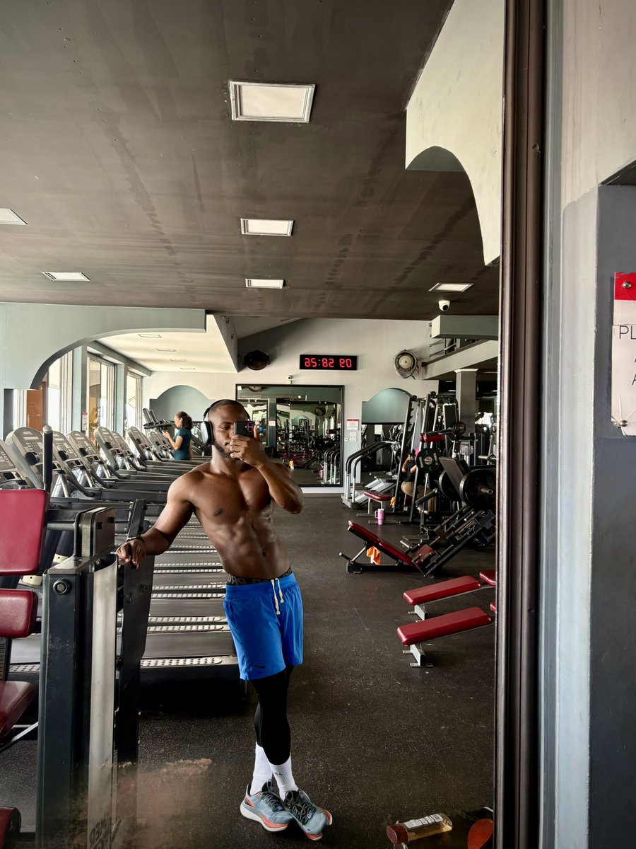 BestBest911's tweet photo. Workout time https://t.co/XRJWC4QEoY