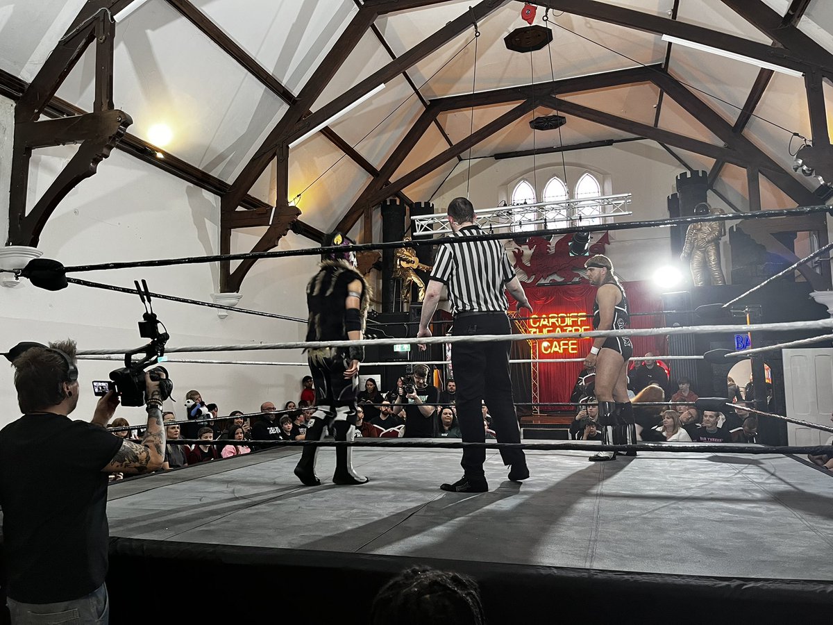 Mark Roffey (@ther0ff) on Twitter photo Match 3 at <a href="/NewWaveWrestli1/">New Wave Wrestling Academy</a> tonight sees <a href="/JoshHollyWres/">‘The Modern Classic’ Josh Holly</a> take on <a href="/KidLykosII/">Kid Lykos II</a>, with Hunter Maul banned from the building. Match 3 at <a href="/NewWaveWrestli1/">New Wave Wrestling Academy</a> tonight sees <a href="/JoshHollyWres/">‘The Modern Classic’ Josh Holly</a> take on <a href="/KidLykosII/">Kid Lykos II</a>, with Hunter Maul banned from the building.