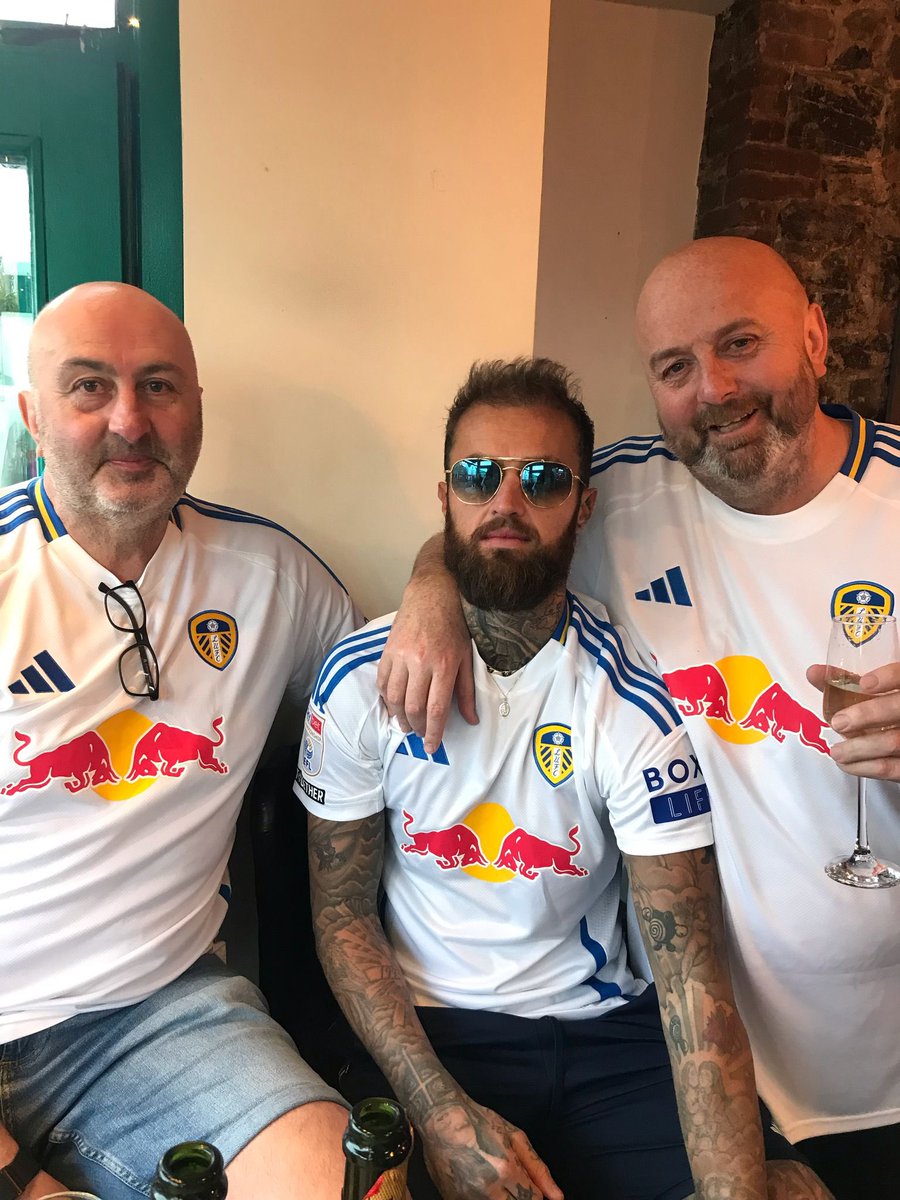 Sam Rodon tweet media