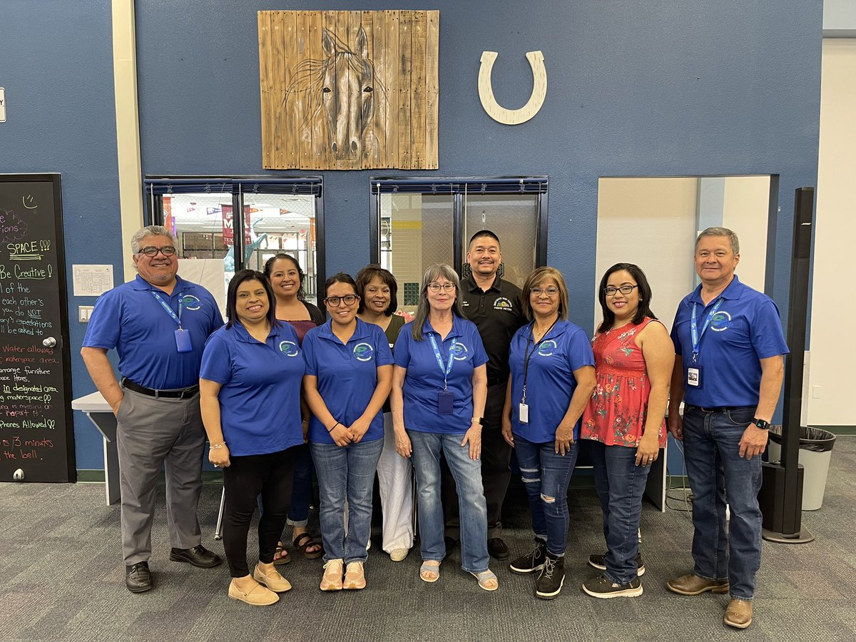 William D. Slider Middle School (@slider_middle) on Twitter photo What a great way to spend our Friday, shout out to our #StallionsLeadTheWay Stallion Squad volunteers. This week we celebrate volunteer appreciation week with some lunch from The Shack, great choice! #TeamSISD #Excellence <a href="/SISD_Herrera/">Enrique Herrera</a> What a great way to spend our Friday, shout out to our #StallionsLeadTheWay Stallion Squad volunteers. This week we celebrate volunteer appreciation week with some lunch from The Shack, great choice! #TeamSISD #Excellence <a href="/SISD_Herrera/">Enrique Herrera</a>