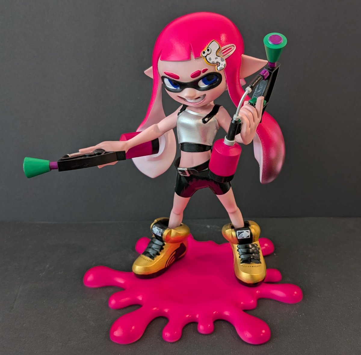 casting_studio_'s tweet image. Another custom commission complete. My commissions are still open if you want a figure like this of your own character. Next couple are only a few days away from being complete, excited to share more!