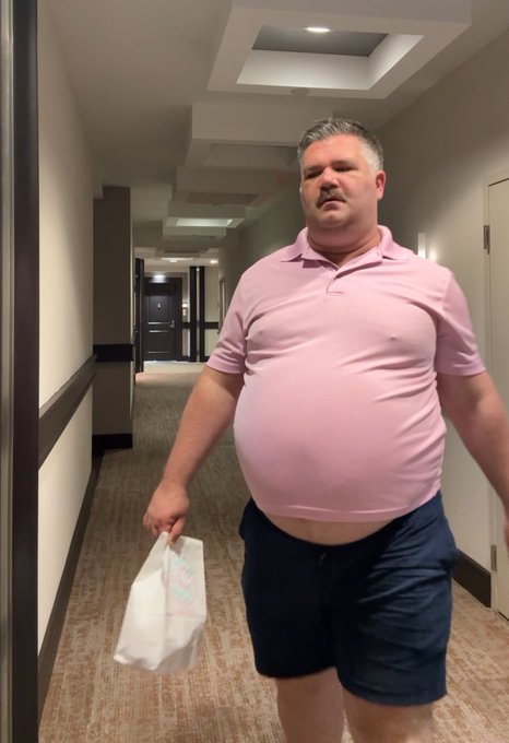 Watch Fatboybey's leaked NSFW photo on TwXstars