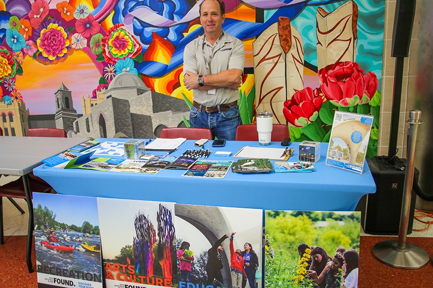Earlier this week, we celebrated #EarthDay with an education fair, where we invited several local organizations to share eco-friendly and sustainable resources that help our community thrive! 🌎🎉
