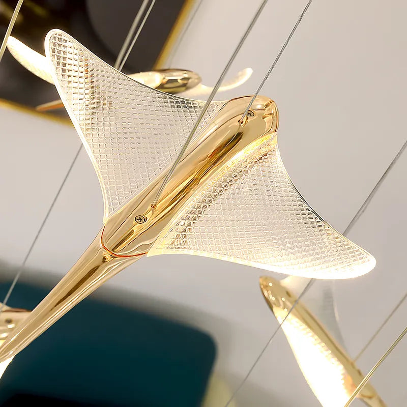 Reflectlighting's tweet photo. Celestara Golden Bird Staircase Chandelier
Model Number: 9328
Size: 
1 light D10*H200CM
6 lights D30*H150CM
8 lights D40*H180CM
10 lights D40*H200CM
12 lights D50*H220CM
15 lights D60*H250CM 
19 lights D80*H300CM 
#reflectlighting #goldlight #chandelier #aafko #eolia
#Pearl https://t.co/KQqafTM8on
