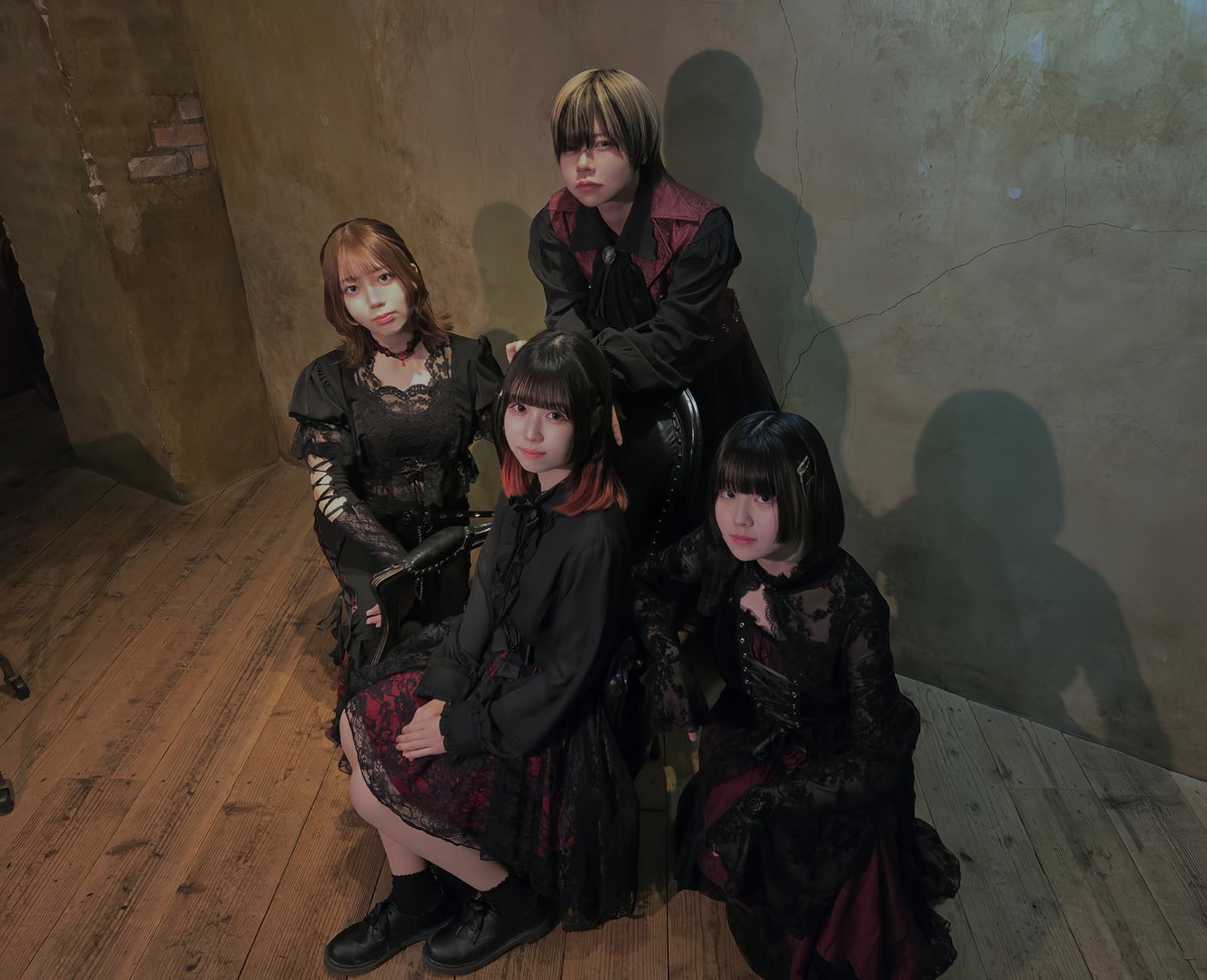 【New Artist Photo!!】

▷幸乃 みいる (Yukino Miiru)
▷いぶき (Ibuki)
▷篠崎 蒼 (Sinosaki Sou)
▷なす (Nasu)

 #AltarKlee