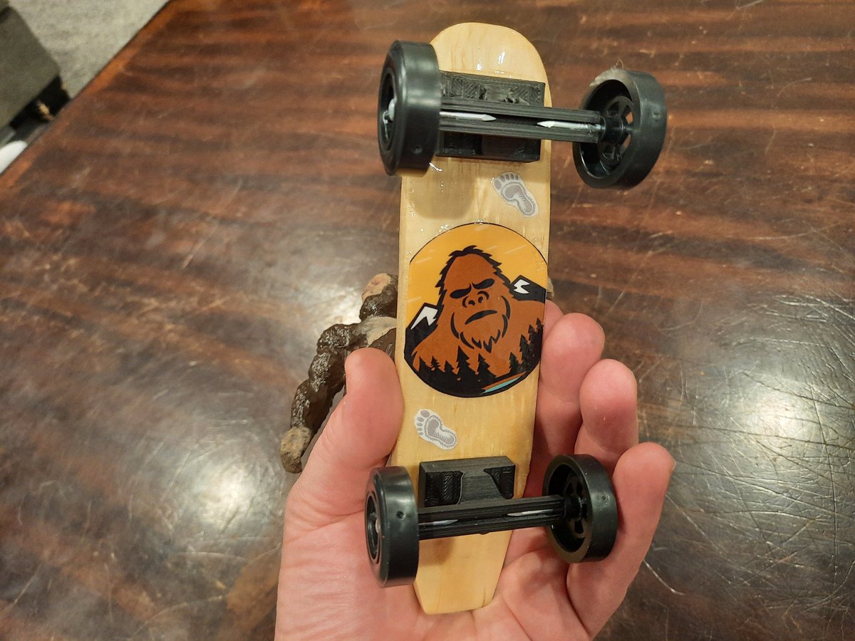 BlurryBeast2U's tweet image. Derby and Doughnuts, here I come! I'm ready for tomorrow morning's church activity. #PinewoodDerby #bigfoot #sasquatch