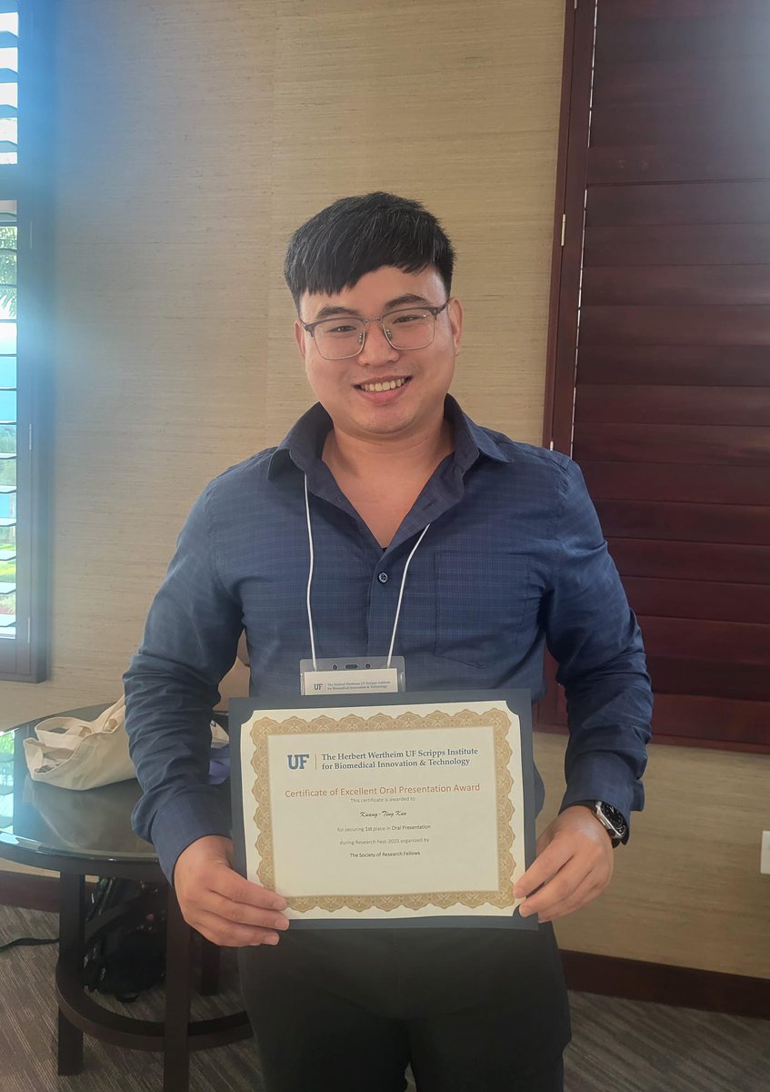 TonyKuangTing's tweet photo. It was a honor to present my work “Quantitative #proteomics derived translational potential of non-covalent #PPARg inverse agonists” in the Tri-institute Research Fest at @UFScripps . Look forward to the coming #ASMS2025 and share more exciting results https://t.co/WcuaDOPJoL