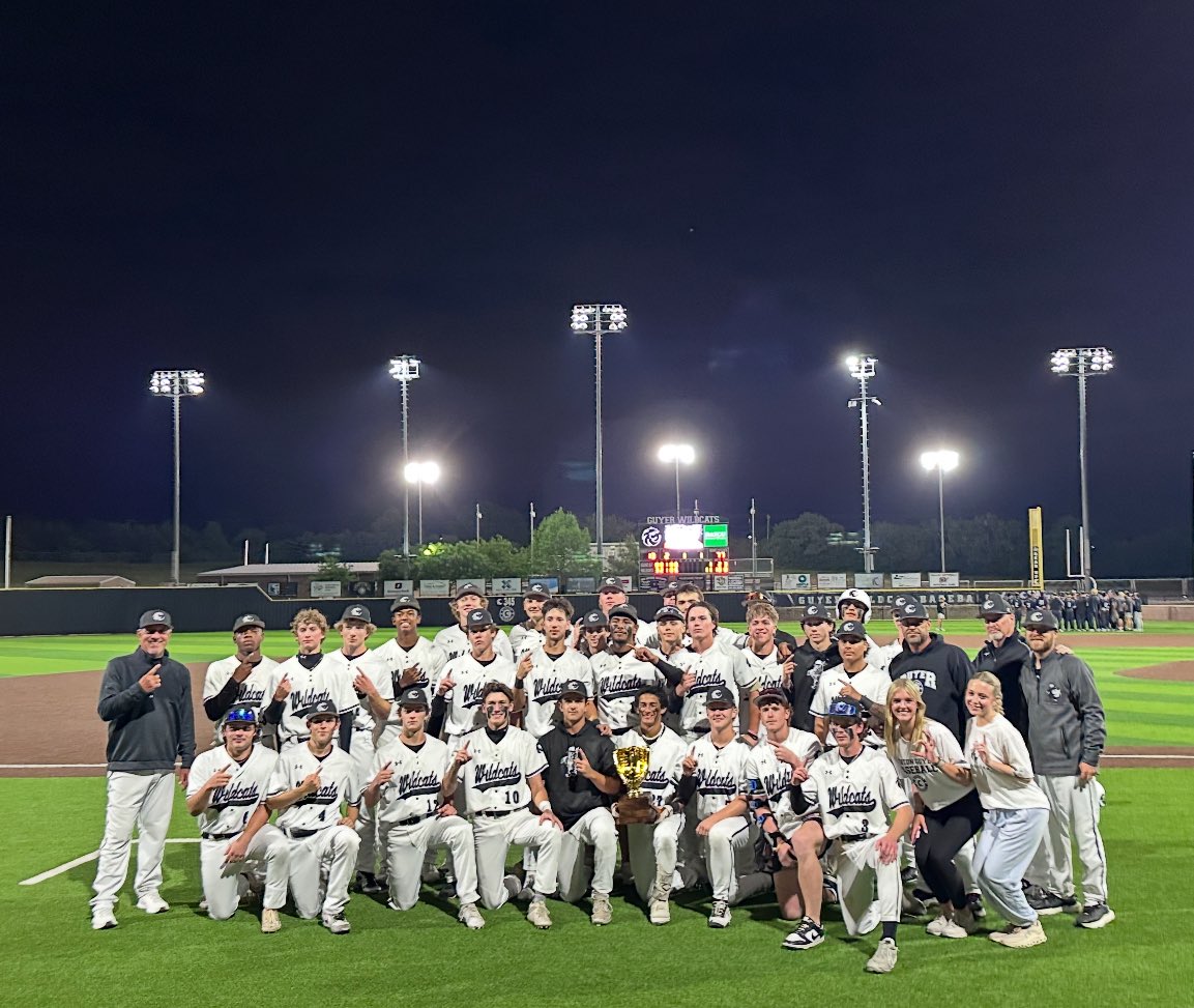 Guyer_Baseball's tweet photo. Gold Glove Season. On to round 2 https://t.co/hsJ3lYCoIu
