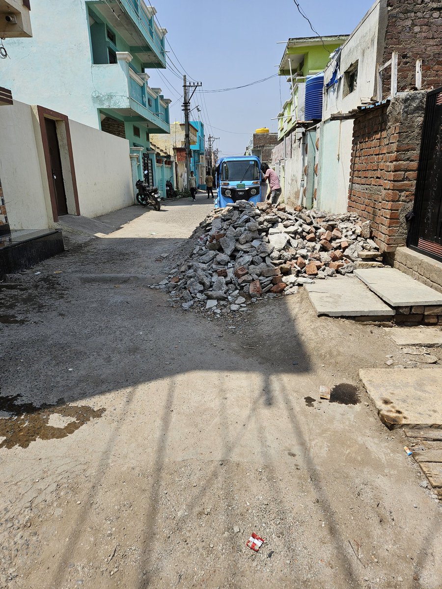 Adamsayyed3's tweet photo. blocking main road address Shop No 12 Oppsit, Sunrise School, Umar Colony, Mecca Colony, Kalaburagi, Karnataka 585104 @KalaburgiCorp @KalaburgiCorp @DMAKarnataka @KarnatakaVarthe @KlbDistPolice @SwachhBharatGov https://t.co/2yqL0YtMHw