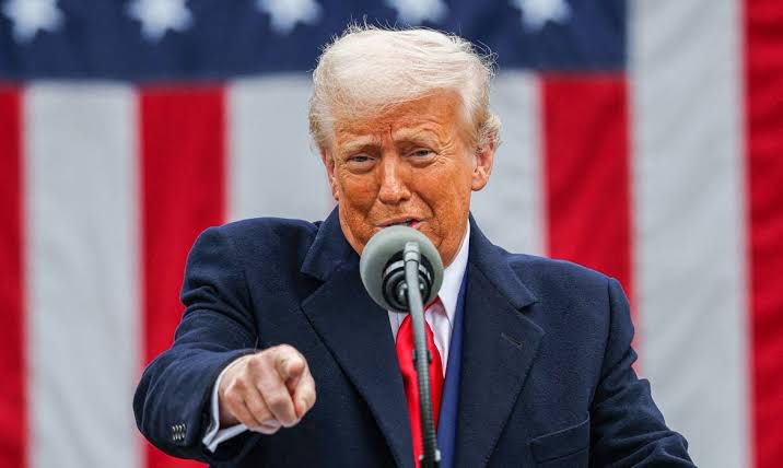 NewsLiberdade's tweet image. 🚨URGENTE - Trump chega ao Brasil para tratar de sanções a Moraes

Integrante do governo Trump responsável por sanções internacionais, David Gamble chega ao Brasil segunda-feira para discutir punições