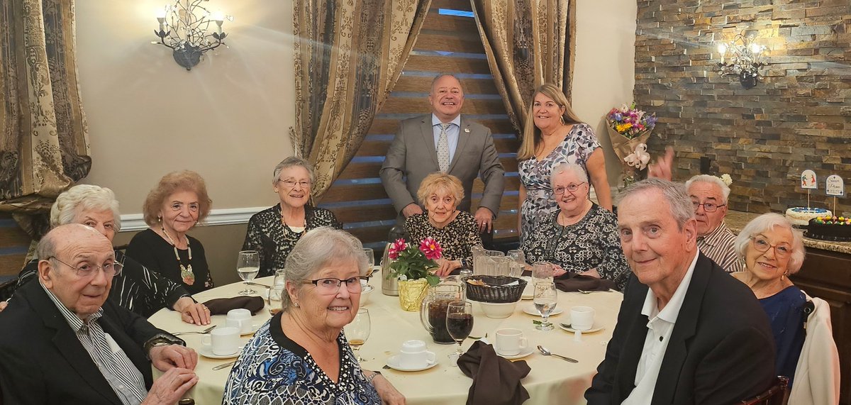 Mayor_Pronti's tweet photo. #NASeniors We held the Senior Prom last night in North Arlington.
This is such a great event each year.
#MayorPronti #NAStrong https://t.co/LhDg6Es9sj