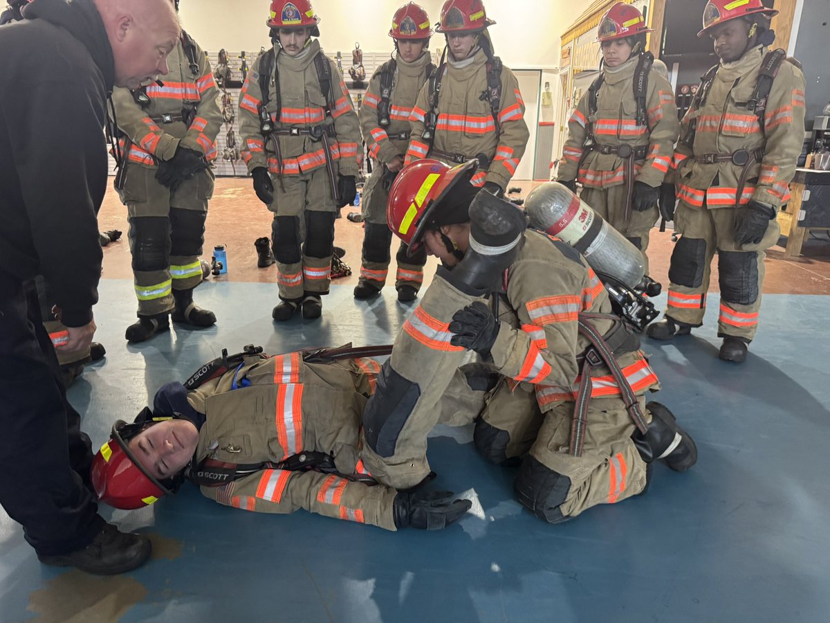 gusndwfire's tweet image. Join us this Tuesday at Stafford Volunteer High School for the May Day class! We're celebrating the joy of learning and the amazing talents of our students and instructors. Together, we're making a difference! 🌟📚 #MayDayMagic #CommunityLove