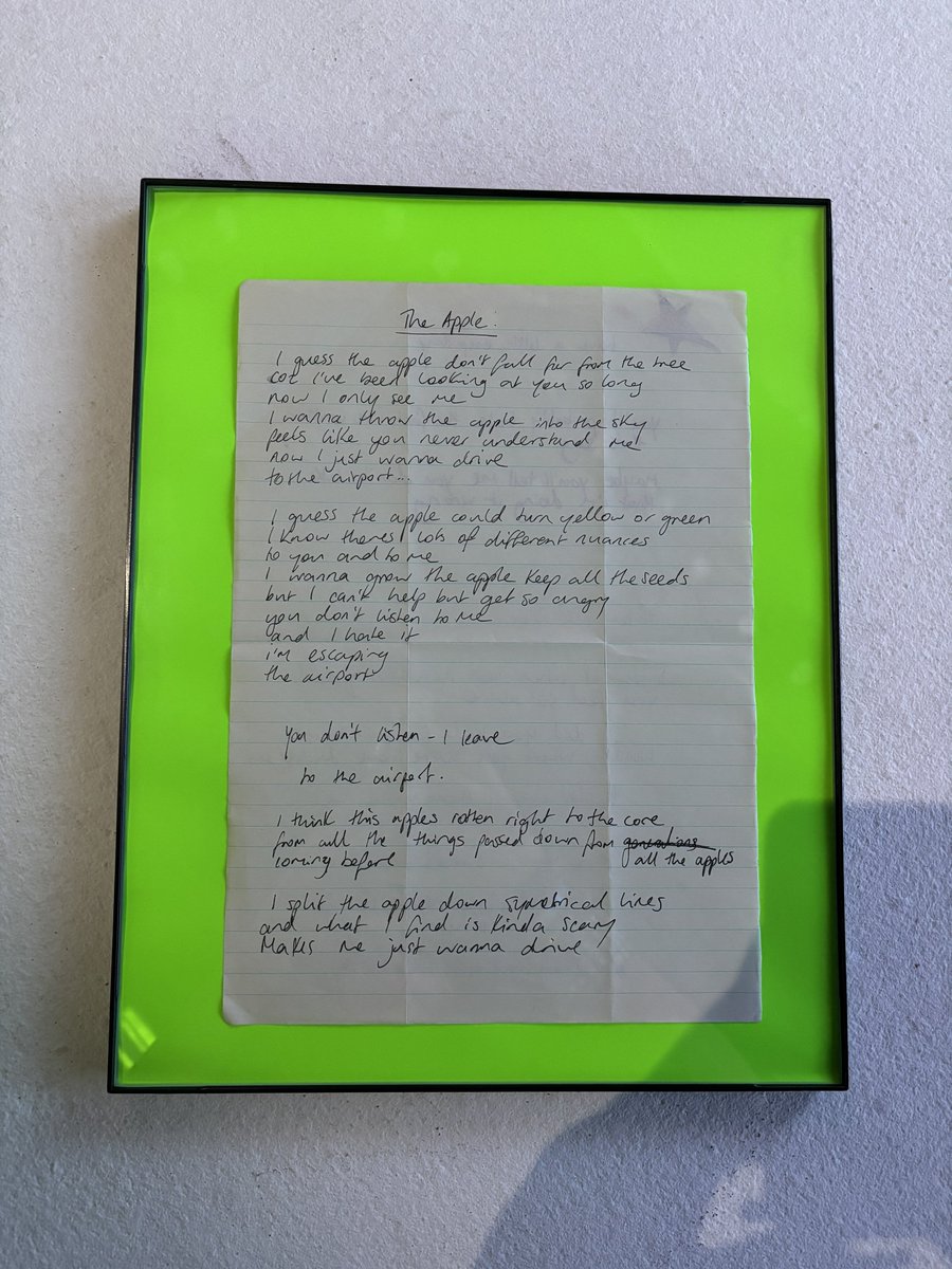 BLAMElTONYOU's tweet image. original apple lyrics... my jaw hit the floor