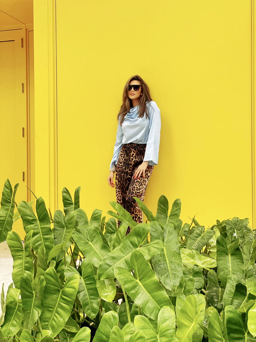 KatrinaCampins's tweet photo. Happy Friday! ☀️🌻🤗💛🐆♥️✨
#friday #thankful #grateful #gratitude #yellow #followtheyellowbrickroad #redheels
#businessattire #business #businesswoman #stylepost #womeninbusiness #womensfashion #outfit #outfitoftoday #ootdfashion #outfitinspiration #outfittoday #outfitinspo #ootdmagazine #businesslife #businessmindset #styleinspiration #womansstyle #heels #highheels #highheels #highheel #miamidesigndistrict