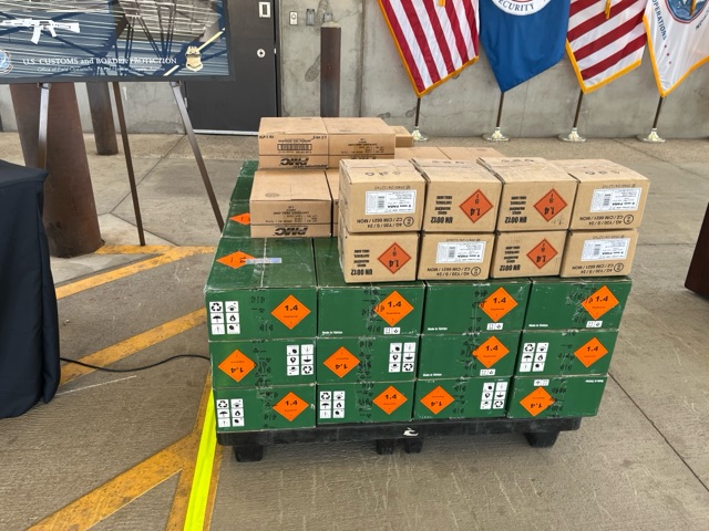 HSIArizona's tweet photo. Cartels and other organized crime rings seek a level of weaponry to outgun governments. Our federal team is determined to end their reign of terror.

Between Jan. 21-April 30, ICE HSI Arizona seized:
📊56 firearms
📊3K+ rounds of ammo https://t.co/wMuONdw3kE