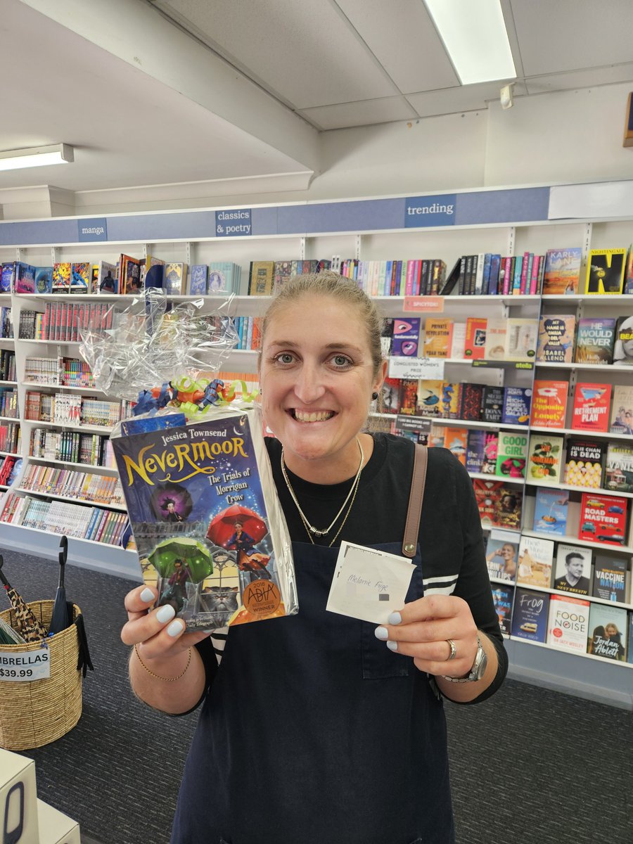 Collins Booksellers Orange tweet media