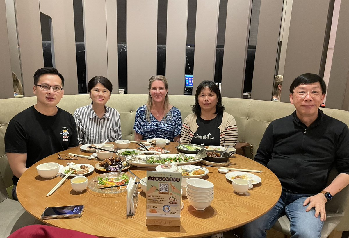 Erh-Min Lai (@erhminlai) on Twitter photo Thanks <a href="/GittaCoaker/">Gitta Coaker</a> for insightful talk and exciting work on tandem kinase and single cell RNAseq to reveal spatial defense <a href="/IPMBSinica/">IPMB Academia Sinica (中研院植微所)</a> Great time for scientific discussion and casual chatting with Gitta <a href="/LaySunMa1/">LaySunMa (馬麗珊)</a> <a href="/AdamWu9527/">Chih-Hang Wu</a> Thanks <a href="/GittaCoaker/">Gitta Coaker</a> for insightful talk and exciting work on tandem kinase and single cell RNAseq to reveal spatial defense <a href="/IPMBSinica/">IPMB Academia Sinica (中研院植微所)</a> Great time for scientific discussion and casual chatting with Gitta <a href="/LaySunMa1/">LaySunMa (馬麗珊)</a> <a href="/AdamWu9527/">Chih-Hang Wu</a>