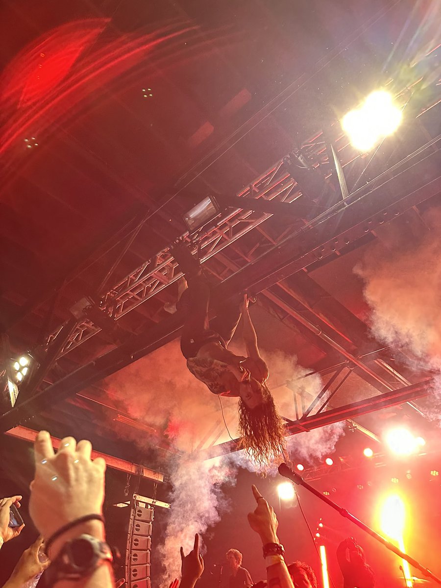 hostagemurderer's tweet image. the best to ever do it