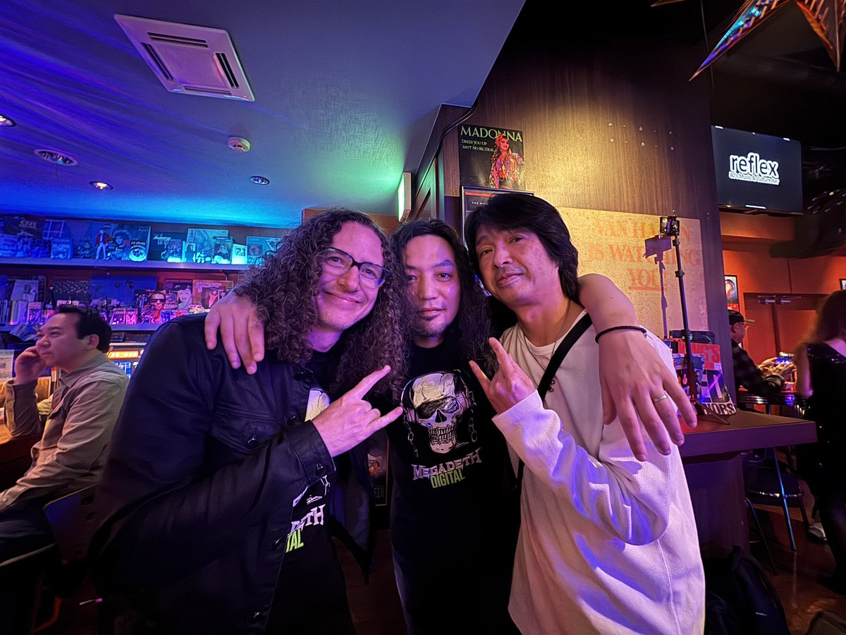 RATTLEHEAD_j's tweet image. @MegadethDigital
#MegadethDigital NFT は様々な購入特典があるけど こんなサプライズも!
アメリカから @SleepyDeveloper が会いに来てくれた!!!
スタジオ入って演奏 夜は食事 MusicBarと楽しんだ
最高な1日 感謝
@Megadeth #SweatingBullets