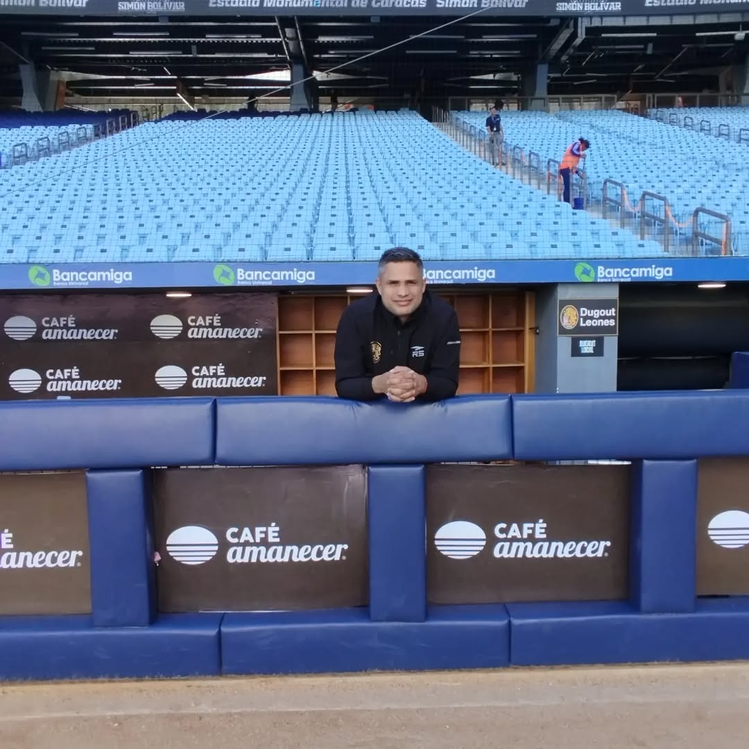 César Ponce necesita de todos para su pronta recuperación 🙏🏽

Fue diagnosticado con un Adenocarcinoma de Próstata Gleason 9 5+4, con metástasis ganglionar ósea de alto volumen (cáncer de prostata).

Necesita costear su nuevo tratamiento (Adjunto historial médico).

HILO 🧵