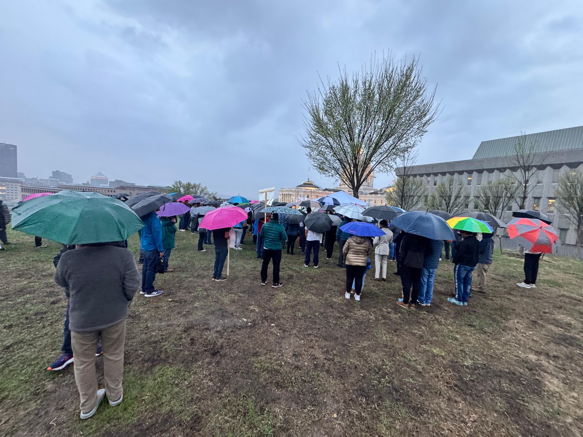 CoHNAOfficial's tweet photo. Dark clouds, rain, and bitterly cold temperatures could not dampen the resolve of close to 200 Hindus in the larger Minneapolis area, who came out to mourn the darkness of the #Pahalgam terror attack. CoHNA’s Minnesota chapter organized a candlelight vigil to stand in solidarity, grieve and resist the sinister act. It was more than a moment of silence — it was a demand for justice, a call for peace, and a promise that the victims will never be forgotten.

Speakers shared about their agony and fear but also their resolve to fight back. There are no words to capture the injustice, or the sheer inhumanity of an act that saw 26 men killed-singled out for being Hindu and killed in front of their families -leaving lives shattered. 

But the diyas we lit were more than symbols. They are a collective promise — that we will speak out, uphold the truth, and refuse to be defined by terror. Together, let us work towards a world where such heinous acts are no more.🙏🏾