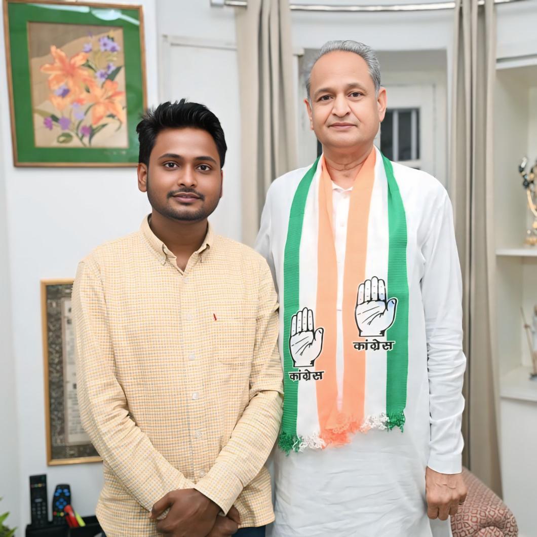 राजस्थान के पूर्व मुख्यमंत्री, हमारे वरिष्ठ नेता आदरणीय श्री अशोक गहलोत जी को जन्मदिवस की हार्दिक बधाई एवं शुभकामनाएं l 

आपका जीवन जनसेवा, सद्भाव और सादगी का प्रतीक है, ईश्वर आपको उत्तम स्वास्थ्य, दीर्घायु प्रदान करें मेरी यहीं कामना है l
<a href="/ashokgehlot51/">Ashok Gehlot</a>