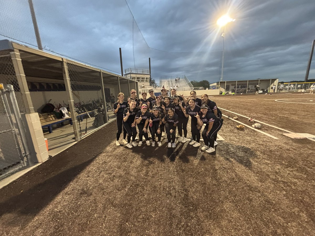 With a 15-2 win against Somerset, we are now on to the 3rd round of playoffs 🥳🤩😎