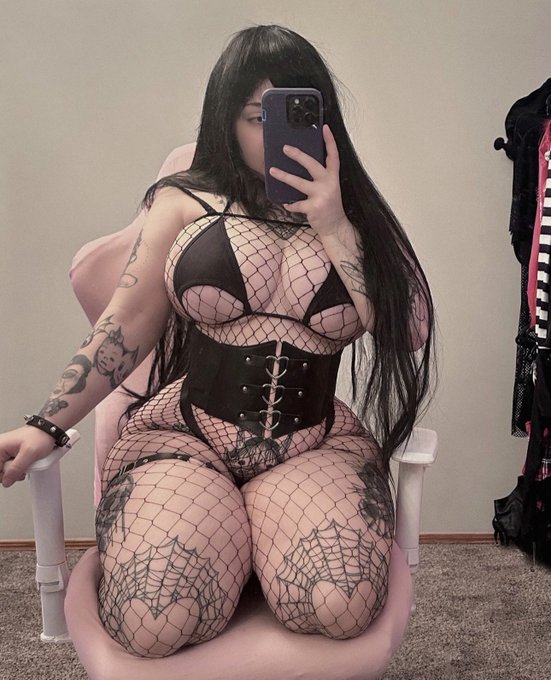 Watch venomous_dolly's leaked NSFW photo on TwXstars