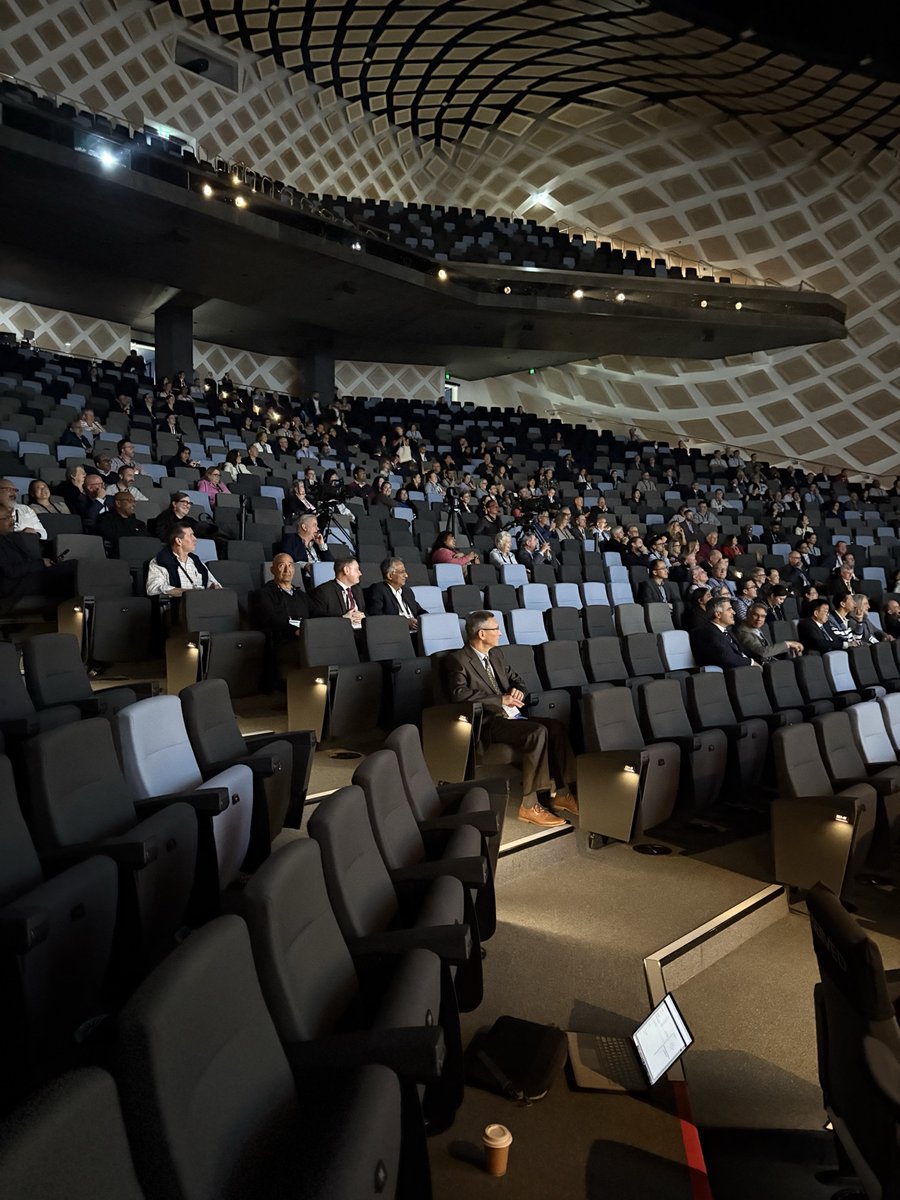 RACSurgeons's tweet image. We're off and away. Outgoing RACS President, Associate Professor Kerin Fielding, has officially lifted the curtain on the 93rd RACS Annual Scientific Congress (ASC) 2025.
asc.surgeons.org
#RACS25 #RACSurgeons #RACSASC2025 #innovation #excellence #precision #joinus
