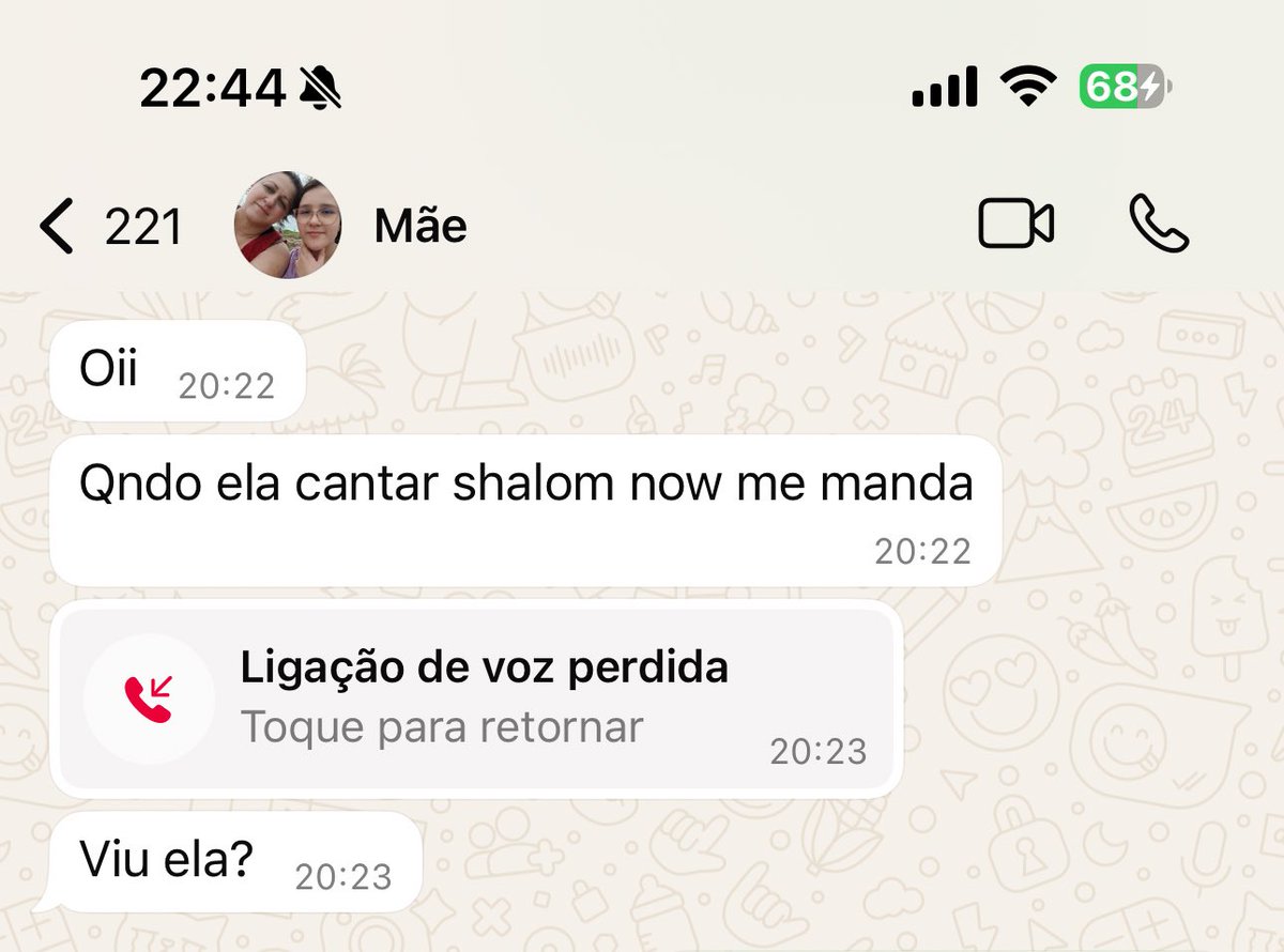 brunohwnrq's tweet image. não dá a gata é little monster