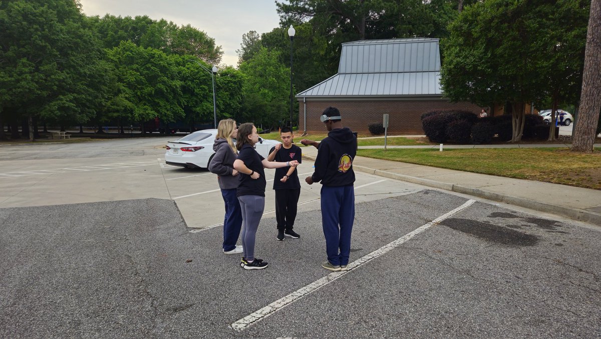 BlazeJROTC's tweet image. Blackman High showing true dedication on the road to excellence!
Even at a rest stop, our cadets are locked in and perfecting their drill—no time wasted when Nationals is in sight.
Discipline, determination, and teamwork don’t take a break. Let’s go Blaze Battalion!