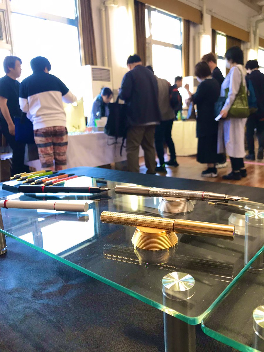 laurettsoffl's tweet photo. 本日はhttps://t.co/U1sGAutRMQに出展。
神戸北野ノスタにて16:30まで開催しております。
是非お立ち寄り下さい！ https://t.co/PgTZWk6a6z