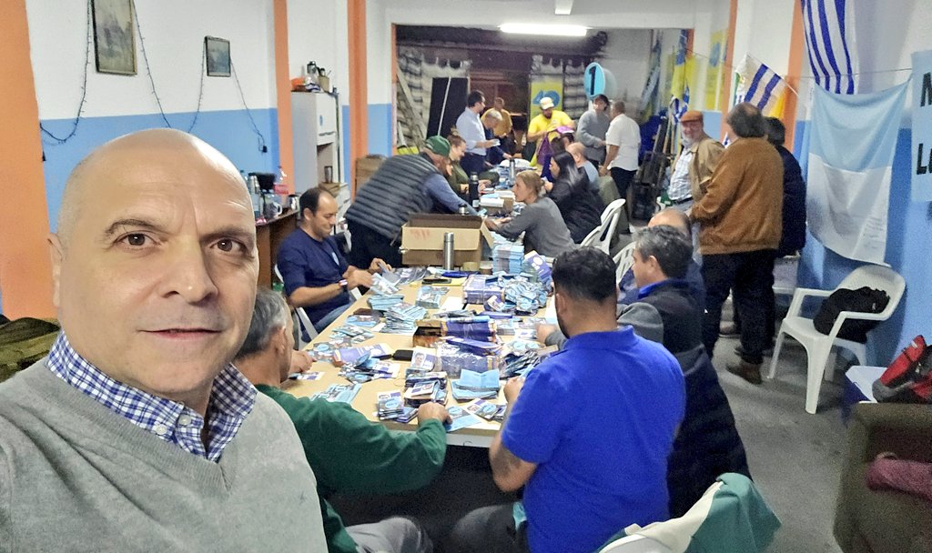 Hoy junto a gran parte de la Coalición Republicana participamos de una grata jornada de militancia con nuestro candidato al Municipio C <a href="/LFernandez1973/">Luis Fernández</a>