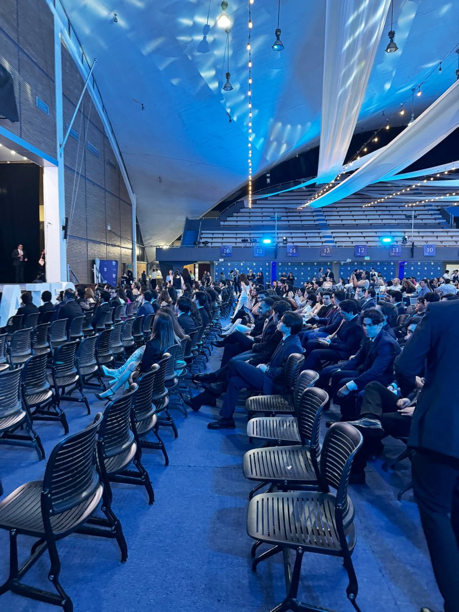 OffCdmx's tweet image. Ceremonia de firma de título de mi hijo. #TecnológicodeMonterrey